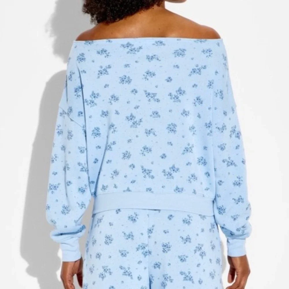 Mighty Fine‎ Hopeless Romantic Floral Off Shoulder Cropped Sweatshirt Blue SM